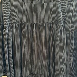 SALE!!CO Collection 3/4” sleeved top.